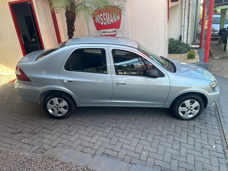 PRISMA 1.4 MPFI MAXX 8V FLEX 4P MANUAL - 2010 - TRêS COROAS