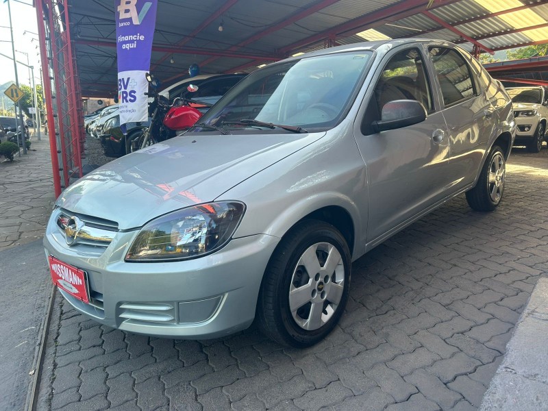 PRISMA 1.4 MPFI MAXX 8V FLEX 4P MANUAL - 2010 - TRêS COROAS