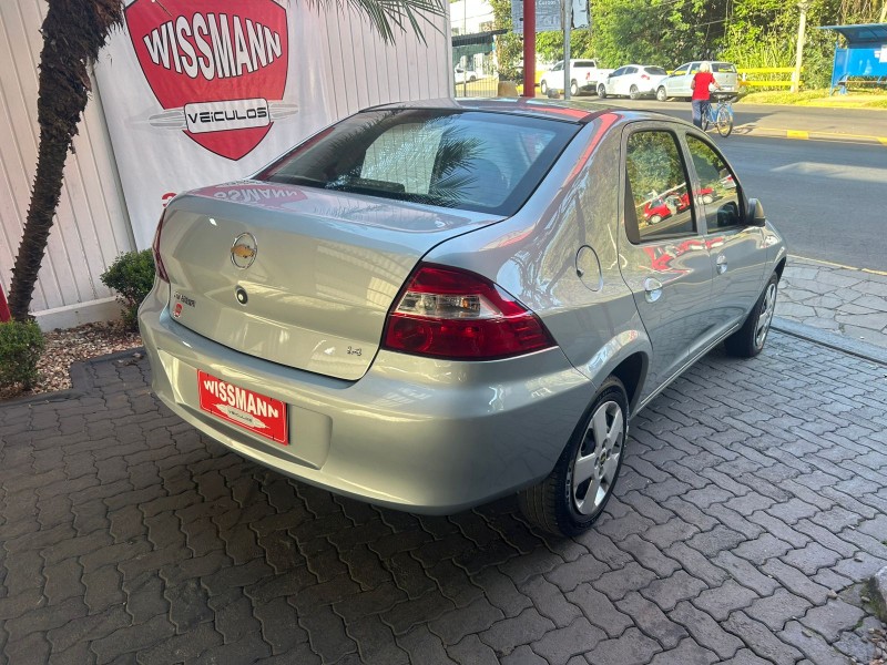 PRISMA 1.4 MPFI MAXX 8V FLEX 4P MANUAL - 2010 - TRêS COROAS