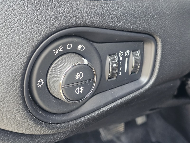 RENEGADE 1.8 16V FLEX SPORT 4P AUTOMÁTICO - 2016 - ESTâNCIA VELHA