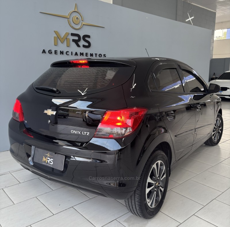 ONIX 1.4 MPFI LTZ 8V FLEX 4P MANUAL - 2016 - CAXIAS DO SUL