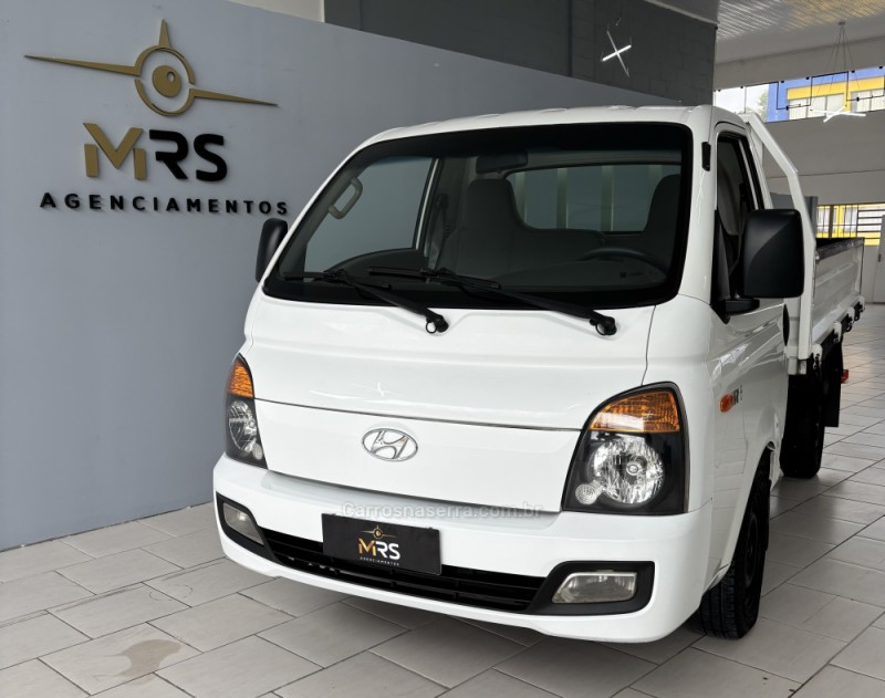 HR 2.5 LONGO COM CAÇAMBA 4X2 16V 130CV TURBO INTERCOOLER DIESEL 2P MANUAL - 2016 - CAXIAS DO SUL