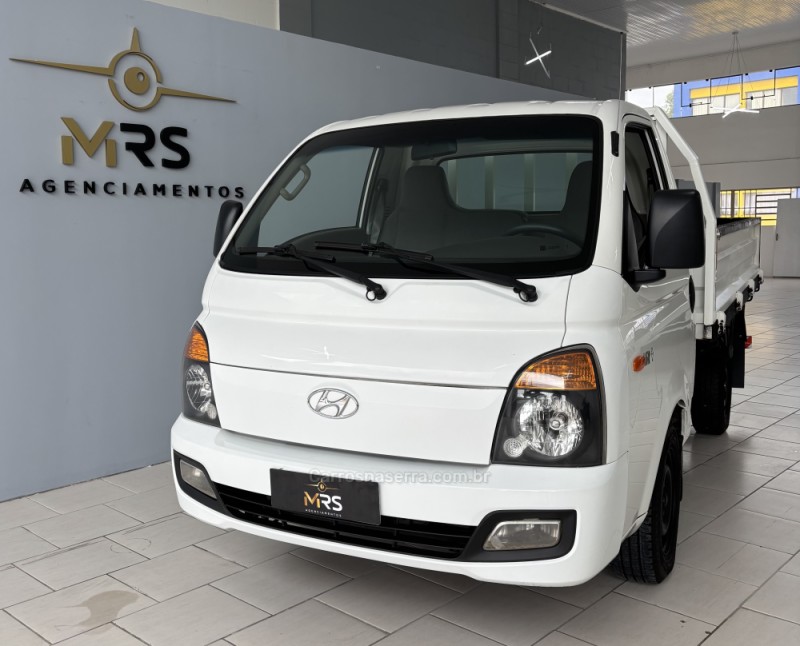 HR 2.5 LONGO COM CAÇAMBA 4X2 16V 130CV TURBO INTERCOOLER DIESEL 2P MANUAL - 2016 - CAXIAS DO SUL