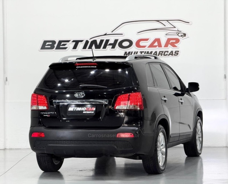 SORENTO 3.3 EX V6 24V GASOLINA 4P 7 LUGARES AUTOMATICO - 2012 - ESTâNCIA VELHA