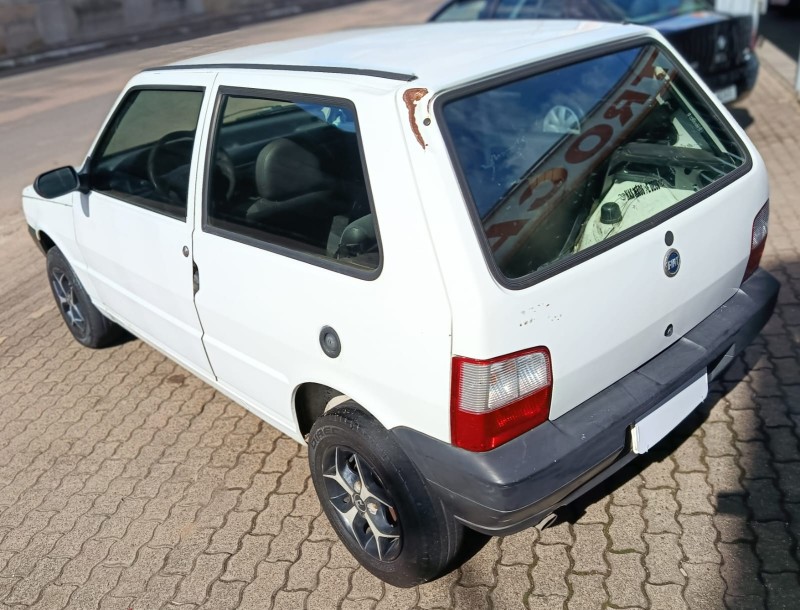 UNO 1.0 MILLE 8V GASOLINA 2P MANUAL - 2006 - PORTãO