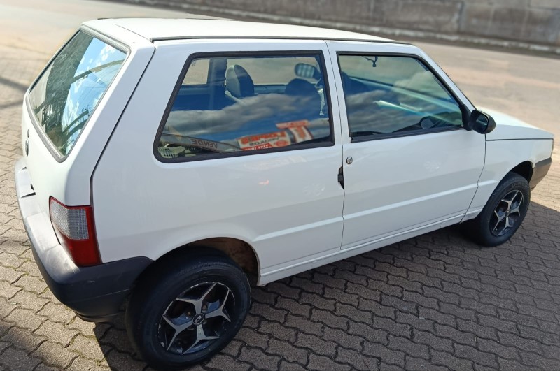 UNO 1.0 MILLE 8V GASOLINA 2P MANUAL - 2006 - PORTãO