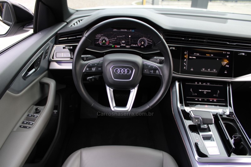 Q8 3.0 TFSI PERFORMANCE BLACK QUATTRO V6 24V GASOLINA 4P S-TRONIC - 2020 - CAXIAS DO SUL