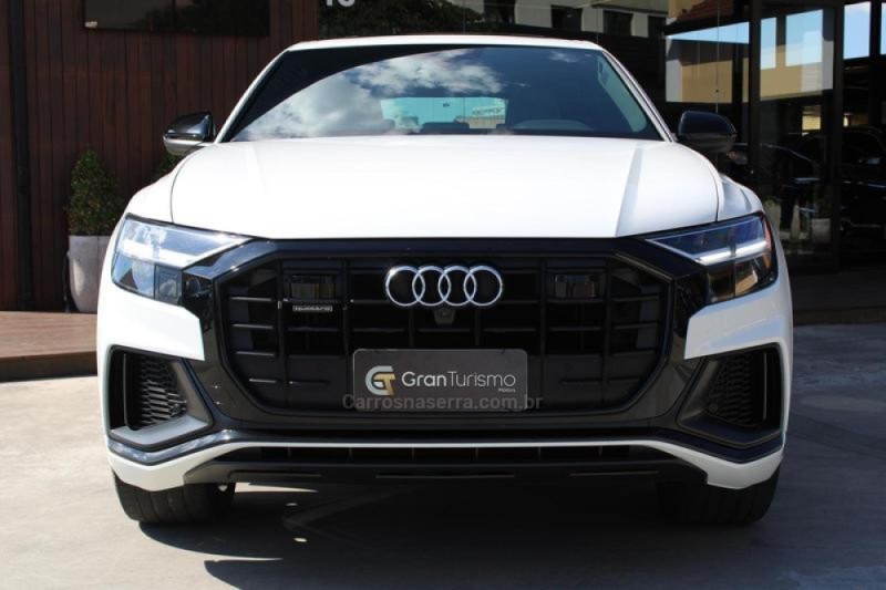 Q8 3.0 TFSI PERFORMANCE BLACK QUATTRO V6 24V GASOLINA 4P S-TRONIC - 2020 - CAXIAS DO SUL