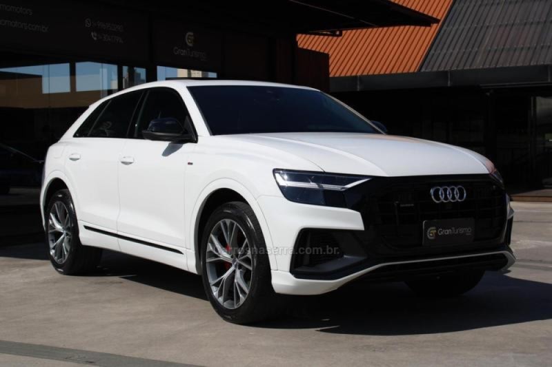 Q8 3.0 TFSI PERFORMANCE BLACK QUATTRO V6 24V GASOLINA 4P S-TRONIC - 2020 - CAXIAS DO SUL