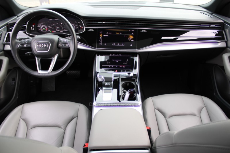 Q8 3.0 TFSI PERFORMANCE BLACK QUATTRO V6 24V GASOLINA 4P S-TRONIC - 2020 - CAXIAS DO SUL