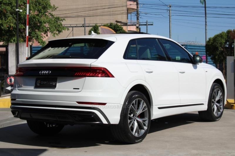 Q8 3.0 TFSI PERFORMANCE BLACK QUATTRO V6 24V GASOLINA 4P S-TRONIC - 2020 - CAXIAS DO SUL