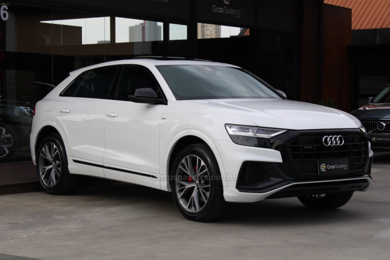 Q8 3.0 TFSI PERFORMANCE BLACK QUATTRO V6 24V GASOLINA 4P S-TRONIC - 2020 - CAXIAS DO SUL
