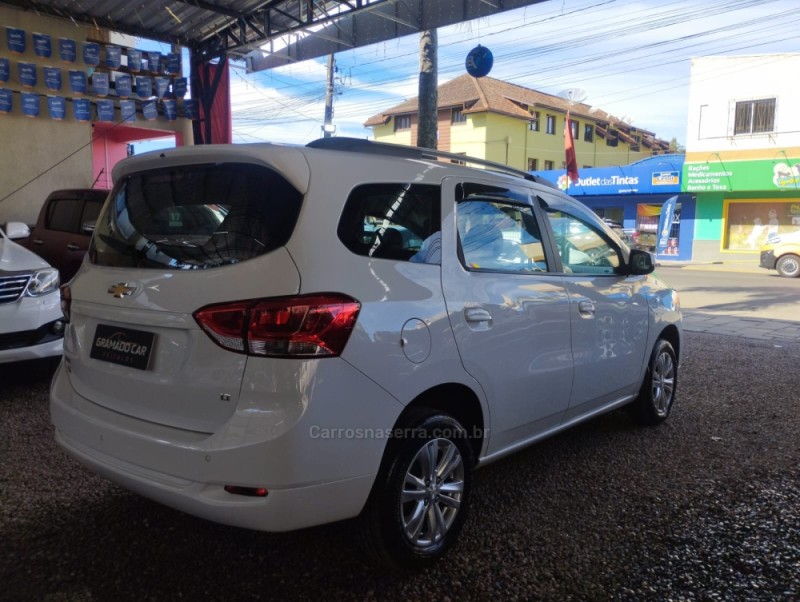 SPIN 1.8 LT 8V FLEX 4P MANUAL - 2019 - CANELA