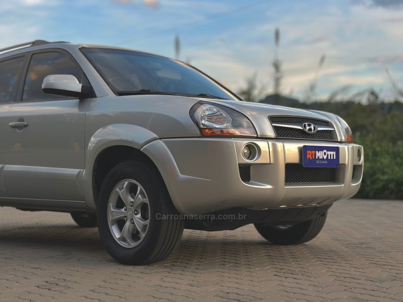 TUCSON 2.0 MPFI GLS 16V 143CV 2WD FLEX 4P AUTOMÁTICO - 2012 - MUçUM