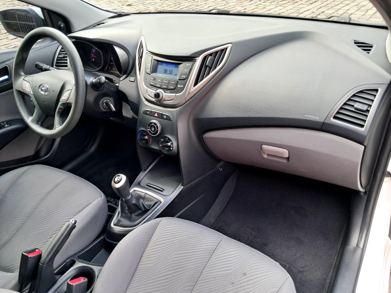 HB20S 1.6 COMFORT PLUS 16V FLEX 4P MANUAL - 2015 - CAXIAS DO SUL