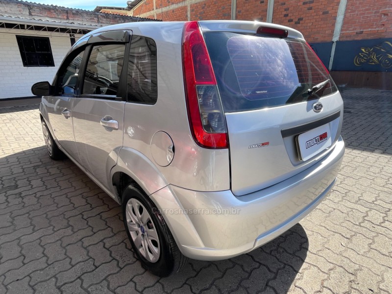 FIESTA 1.0 MPI HATCH 8V FLEX 4P MANUAL - 2014 - CAMPO BOM