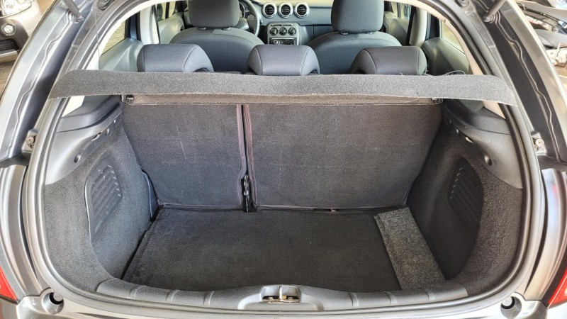 C3 1.5 TENDANCE 8V FLEX 4P MANUAL - 2014 - GARIBALDI