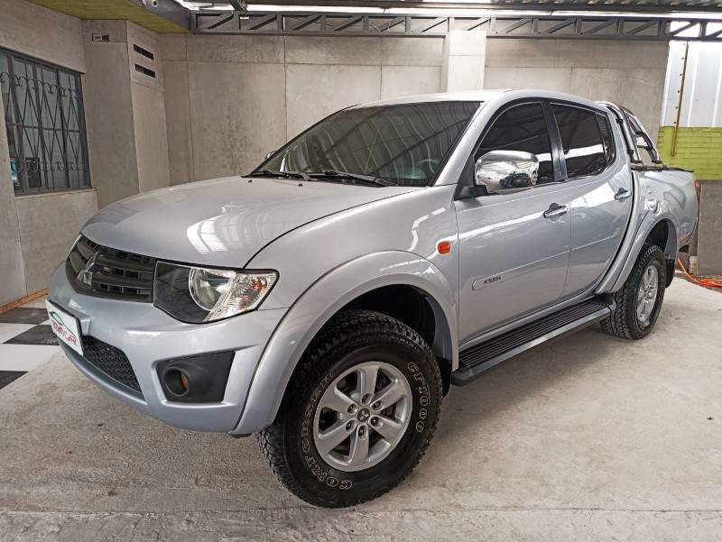 L200 TRITON 2.4 HLS 4X2 CD 16V FLEX 4P MANUAL - 2013 - CAXIAS DO SUL