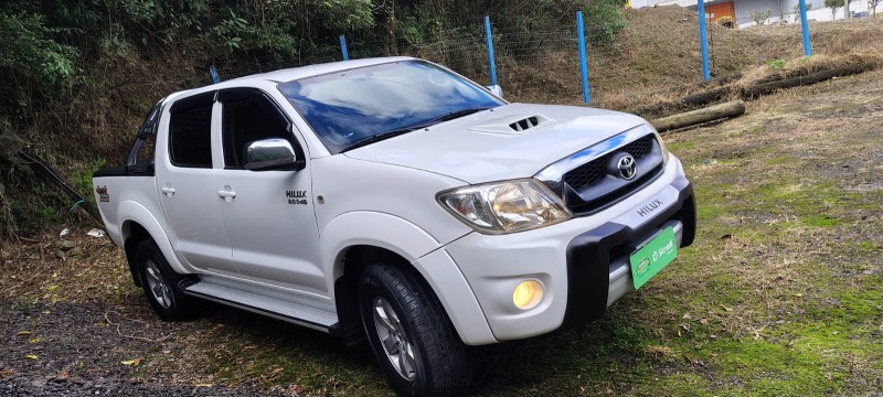 HILUX 3.0 SRV 4X4 CD 16V TURBO INTERCOOLER DIESEL 4P AUTOMÁTICO - 2011 - CAXIAS DO SUL