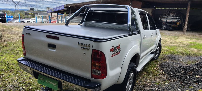 HILUX 3.0 SRV 4X4 CD 16V TURBO INTERCOOLER DIESEL 4P AUTOMÁTICO - 2011 - CAXIAS DO SUL