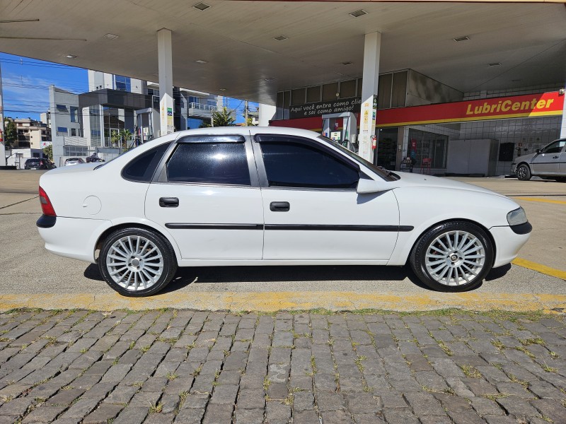 VECTRA 2.2 MPFI GL 8V GASOLINA 4P MANUAL - 1998 - CAXIAS DO SUL