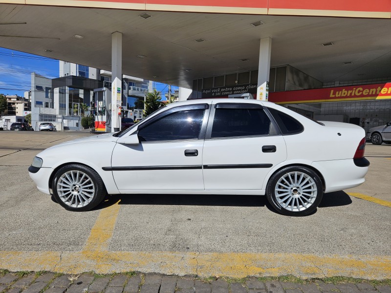 VECTRA 2.2 MPFI GL 8V GASOLINA 4P MANUAL - 1998 - CAXIAS DO SUL