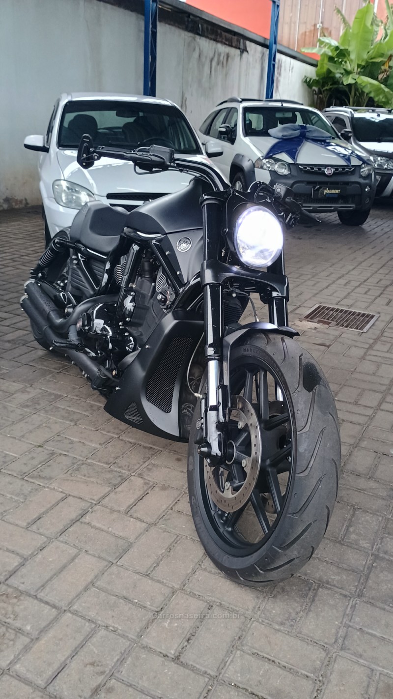 V-ROD  - 2013 - CAMPO BOM