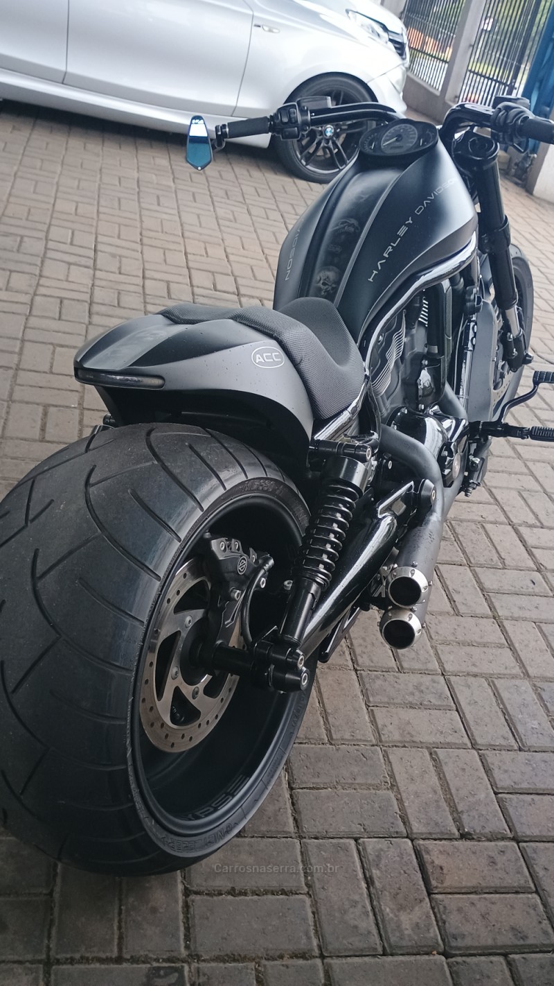 V-ROD  - 2013 - CAMPO BOM