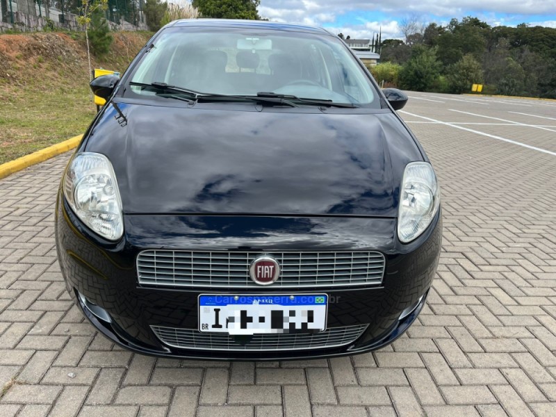 PUNTO 1.8 ESSENCE 16V FLEX 4P MANUAL - 2011 - CAXIAS DO SUL