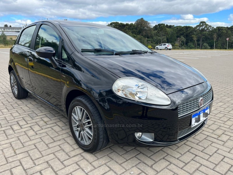 PUNTO 1.8 ESSENCE 16V FLEX 4P MANUAL - 2011 - CAXIAS DO SUL