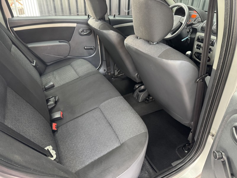 LOGAN 1.0 EXPRESSION 16V FLEX 4P MANUAL - 2009 - CAXIAS DO SUL