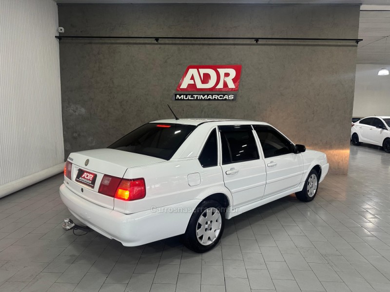 SANTANA 1.8 MI 8V GASOLINA 4P MANUAL - 1999 - CAXIAS DO SUL