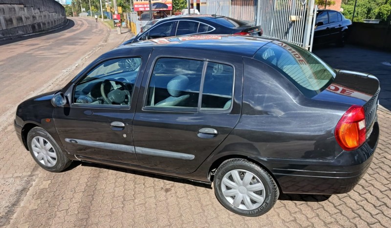 CLIO 1.0 16V FLEX 4P MANUAL - 2002 - PORTãO