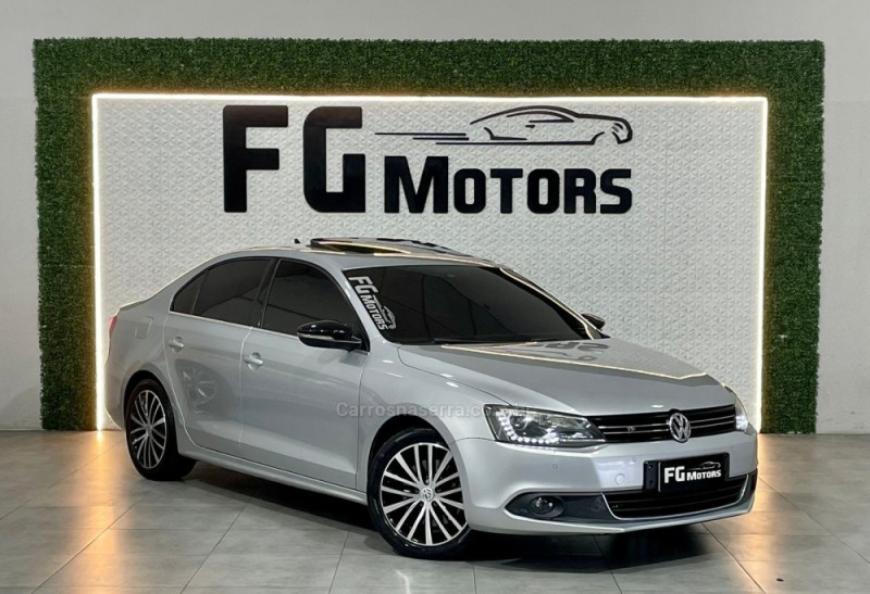 JETTA 2.0 TSI HIGHLINE 200CV GASOLINA 4P TIPTRONIC - 2012 - NOVO HAMBURGO