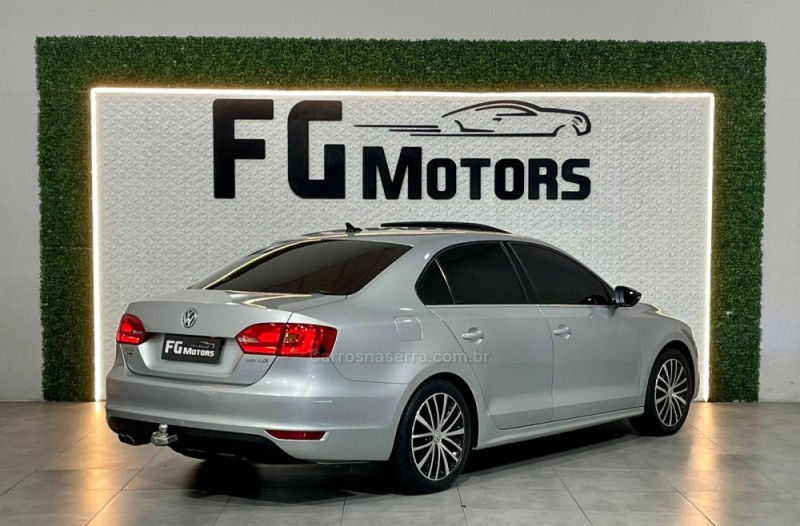 JETTA 2.0 TSI HIGHLINE 200CV GASOLINA 4P TIPTRONIC - 2012 - NOVO HAMBURGO