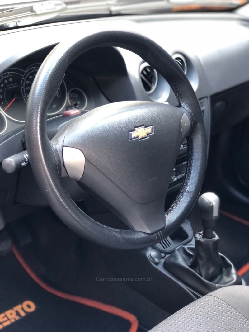 CELTA 1.0 MPFI LT 8V FLEX 4P MANUAL - 2014 - NOVO HAMBURGO