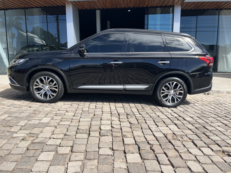 outlander 2.2 4x4 16v diesel 4p automatico 2016 veranopolis