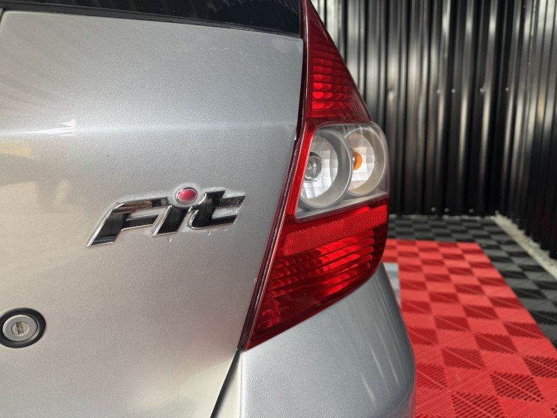 FIT 1.4 LX 8V FLEX 4P MANUAL - 2007 - CAXIAS DO SUL