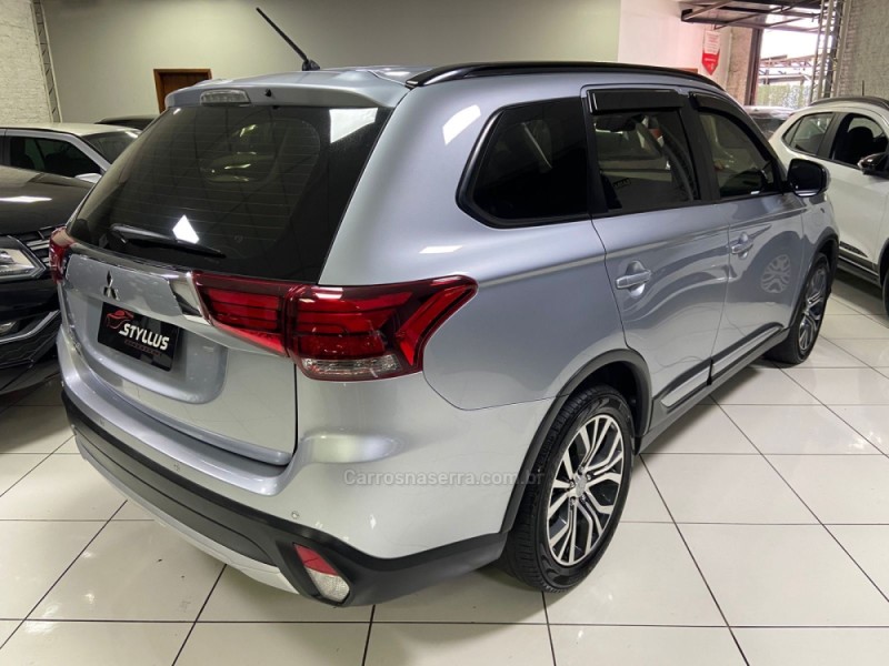 OUTLANDER 2.0 16V GASOLINA 4P AUTOMÁTICO - 2016 - ESTâNCIA VELHA