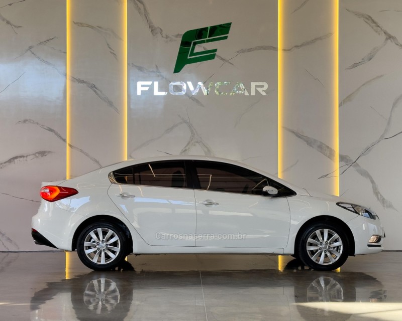 CERATO 1.6 SX3 16V FLEX 4P AUTOMÁTICO - 2014 - GARIBALDI