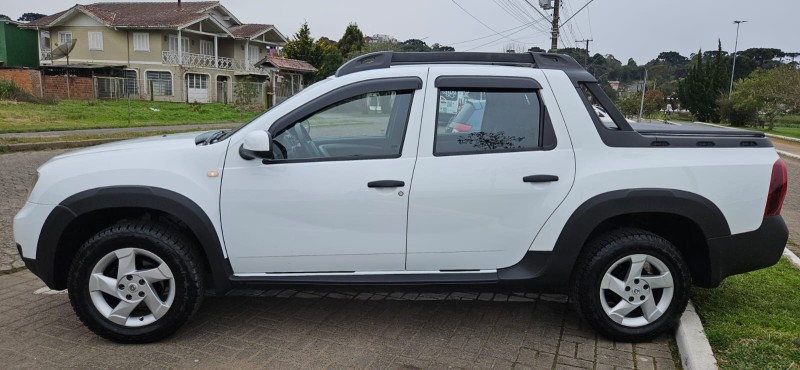 OROCH 1.6 16V EXPRESS FLEX 4P MANUAL - 2017 - CANELA
