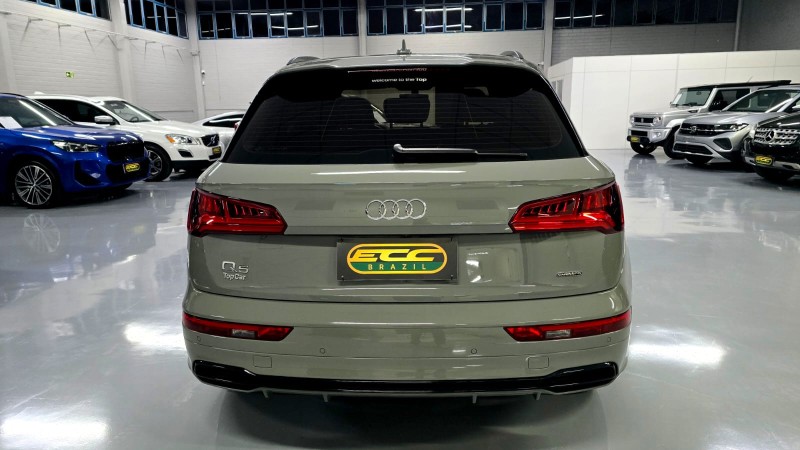 Q5 2.0 TFSI S LINE BLACK QUATTRO S TRONIC GASOLINA 4P - 2020 - CAXIAS DO SUL