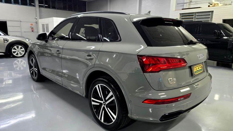 Q5 2.0 TFSI S LINE BLACK QUATTRO S TRONIC GASOLINA 4P - 2020 - CAXIAS DO SUL