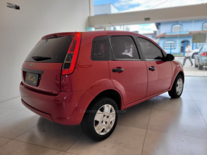 FIESTA 1.0 MPI CLASS 8V FLEX 4P MANUAL - 2013 - CANELA
