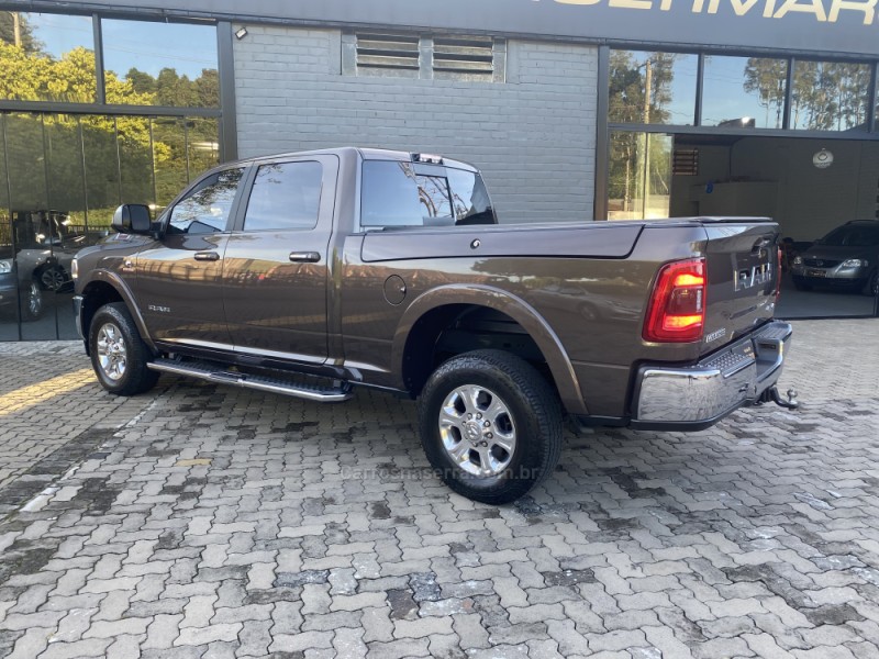 RAM 6.7 2500 LARAMIE 4X4 CD I6 TURBO DIESEL 4P AUTOMÁTICO - 2019 - PORTãO