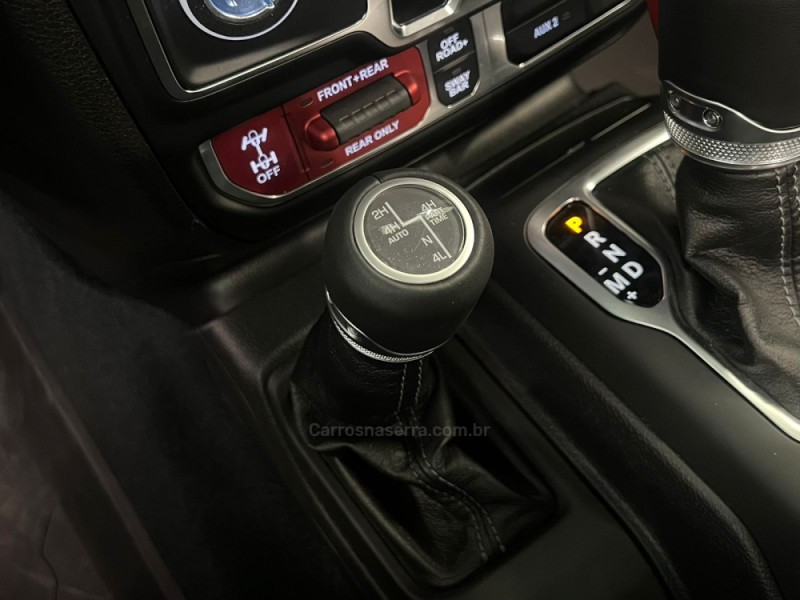 GLADIATOR 3.6 RUBICON V6 4X4 4P GASOLINA AUTOMÁTICO - 2024 - FLORES DA CUNHA