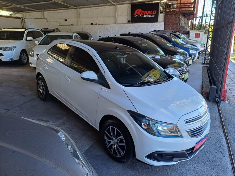 ONIX 1.4 MPFI LT 8V FLEX 4P MANUAL - 2015 - CAXIAS DO SUL