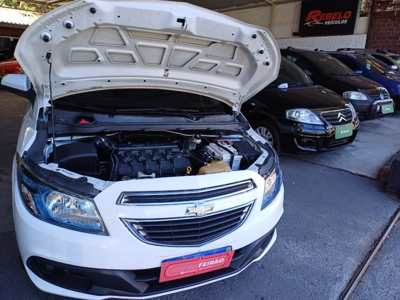 ONIX 1.4 MPFI LT 8V FLEX 4P MANUAL - 2015 - CAXIAS DO SUL