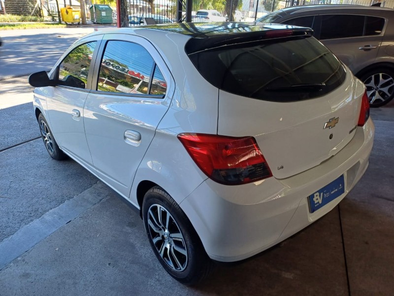ONIX 1.4 MPFI LT 8V FLEX 4P MANUAL - 2015 - CAXIAS DO SUL