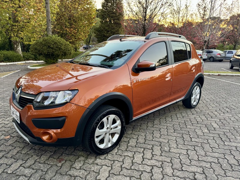 SANDERO 1.6 STEPWAY 8V FLEX 4P MANUAL - 2016 - CAXIAS DO SUL